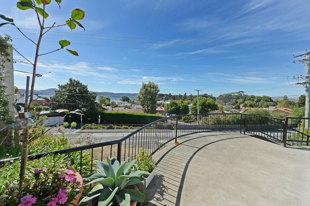 霍巴特The Tassie - Luxury With Panoramic Water Views别墅 外观 照片
